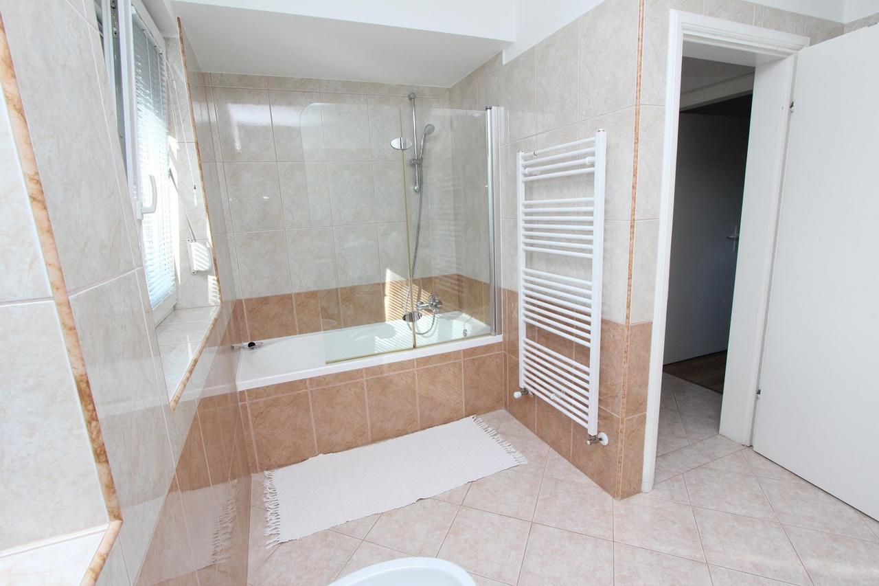 Rooms And Apartments Bella Vista Ровинь Экстерьер фото